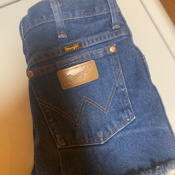 Vintage wrangler shorts - Picture 2 of 3